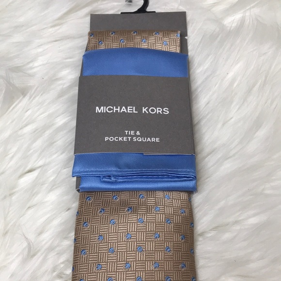 Michael Kors Men's Tie and Pocket Square